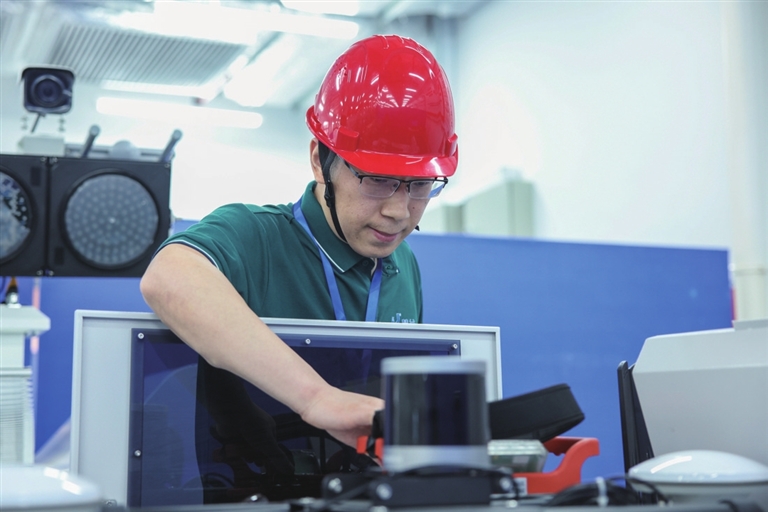 hyrbs0621015_001_03_s[1].jpg