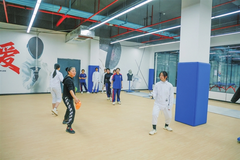 hyrbs0621012_001_03_s[1].jpg