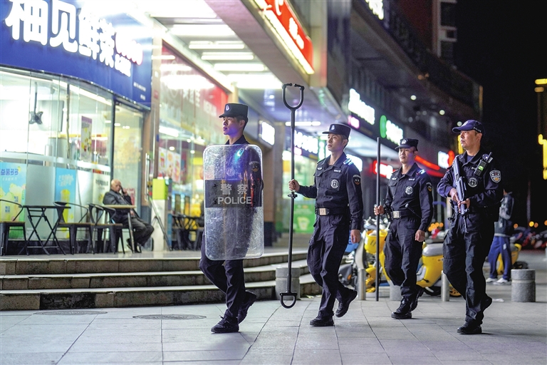 01de988dd657468bf1779814ff58480e_hyrbs0402004_001_05_s.jpg
