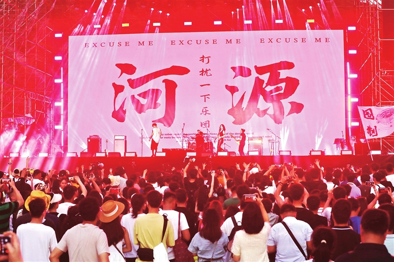 1f1fb79edf2b46e2d20ed78d1e7f559d_0529001_004_01_s.jpg