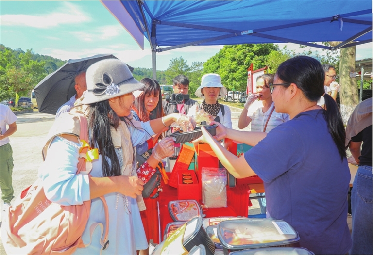 hyrbs1207004_001_03_s[1].jpg