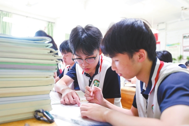 hyrbs0530004_001_02_s[1].jpg