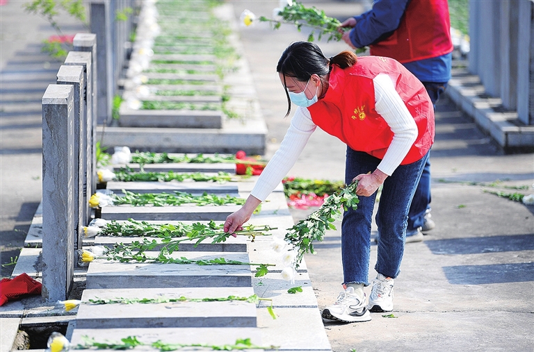 代祭扫 爱不少